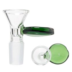 Náhradní kotlík do bongu Grace Glass zelený, 14,5mm - Náhradní skleněný kotlík do bongu Grace Glass. Transparentní kotlík má na boku praktické držátko v zelené barvě. Kotlík je vyrobený z kvalitního žáruodolného borosilikátového skla. Tento kotlík je vhodný pro všechny chillumy ukončené zábrusem pro zasunutí s vnitřním průměrem 14,5 mm. Cena je uvedena za jeden ks.

Socket kotlíku: 14,5 mm
Celková výška: 53 mm
Vnitřní průměr kotlíku: 8 - 19 mm
Vnější průměr kotlíku: 26 mm
Sítko: 12 mm
Distributor: Fortis-DB, spol. s r.o.