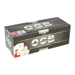 Cigaretové dutinky OCB 250 - Cigaretové dutinky OCB 250 pro výrobu vlastních cigaret klasického rozměru King Size. Krabička 250 ks dutinek.

Délka dutinky včetně filtru: 8,2cm
Průměr dutinky: 0,8cm