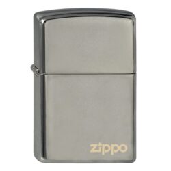 Zapalovač Zippo Black Ice Logo, lesklý - Benzínový zapalovač Zippo 25080 Black Ice Zippo Logo. Zapalovač Zippo s lesklým hladkým povrchem Black Ice v gunmetalovém zrcadlovém provedení je dodávaný v originální krabičce s logem. Zapalovače Zippo nejsou při dodání naplněné benzínem. Originální příslušenství benzín Zippo, kamínky, knoty a vata do zapalovače Zippo, zajistí správné fungování benzínové zapalovače. Na mechanické závady zapalovače poskytuje Zippo doživotní záruku. Tuto záruku můžete uplatnit přímo u nás. Zapalovače jsou vyrobené v USA, Original Zippo® Bradford.

Distributor: Fortis-DB, spol. s r.o.